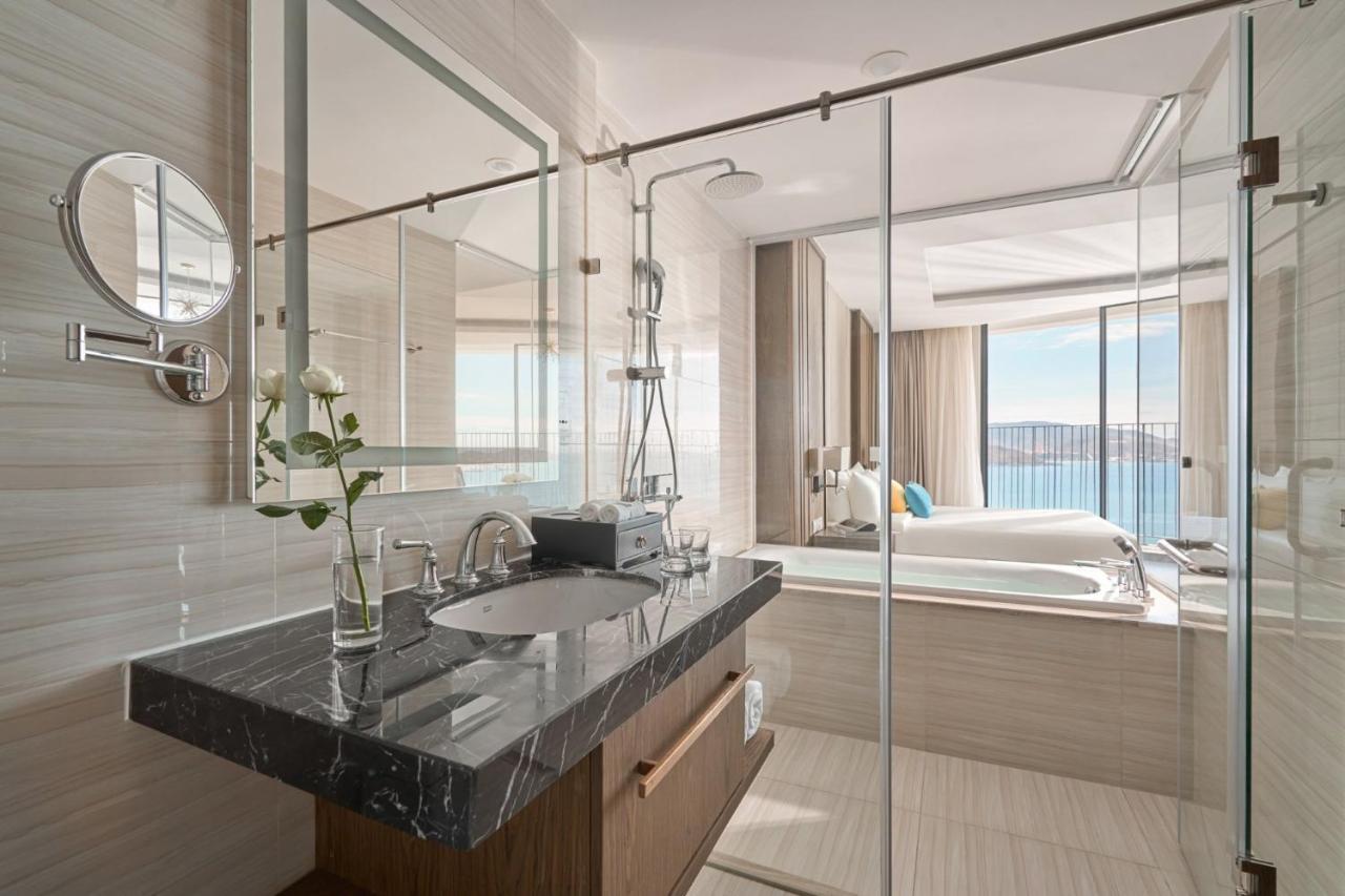 Panorama Beachfront Nha Trang Exterior photo