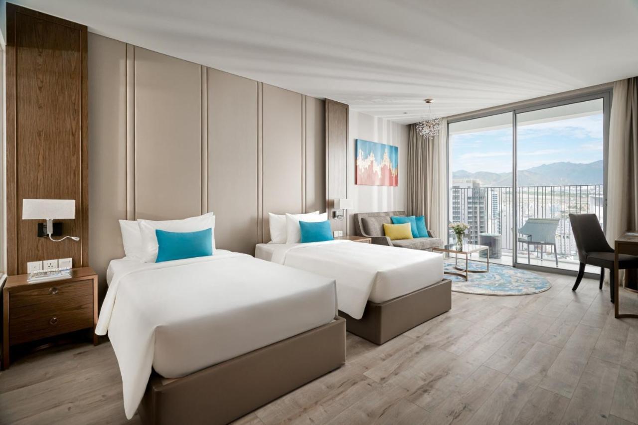 Panorama Beachfront Nha Trang Exterior photo